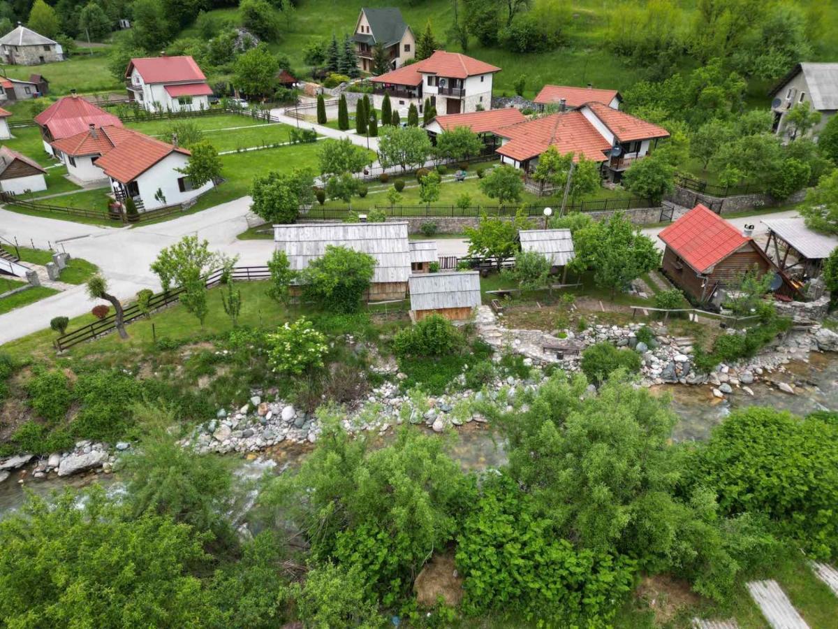 Etno Smjestaj Bjelasica Kolasin Luaran gambar