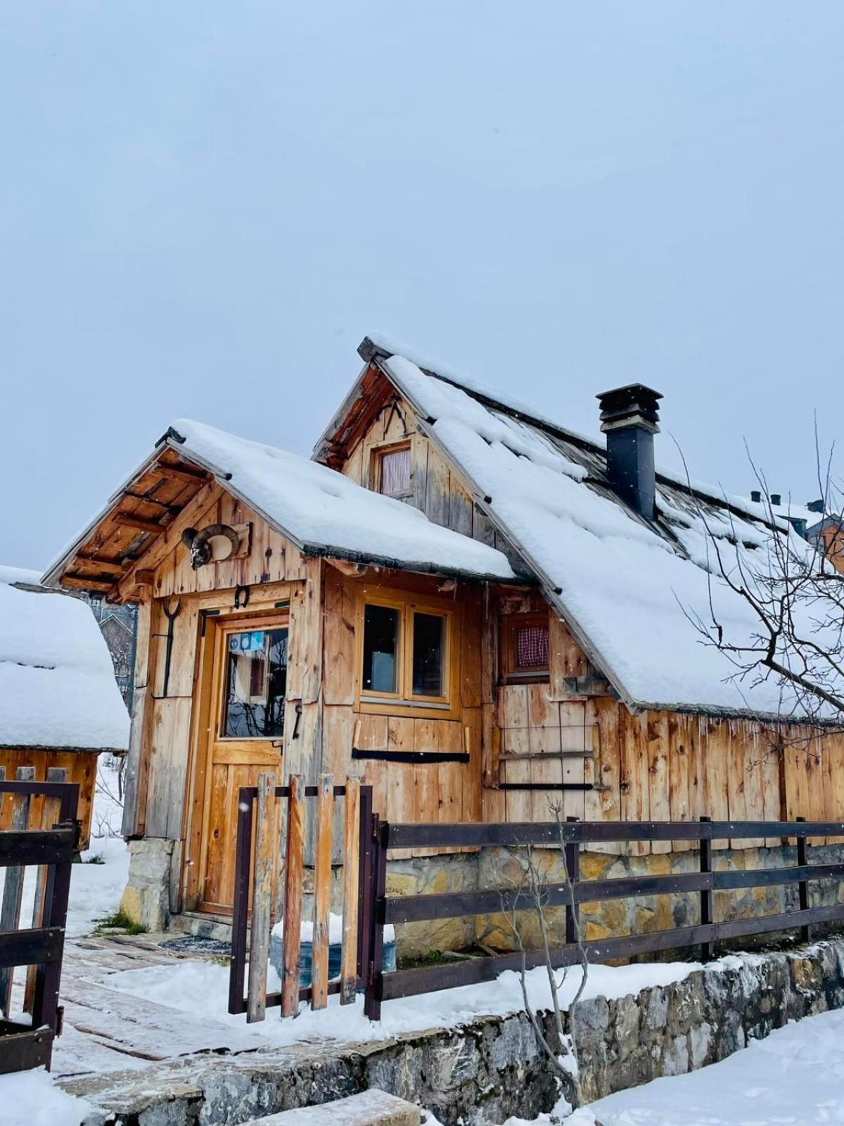 Etno Smjestaj Bjelasica Kolasin Luaran gambar