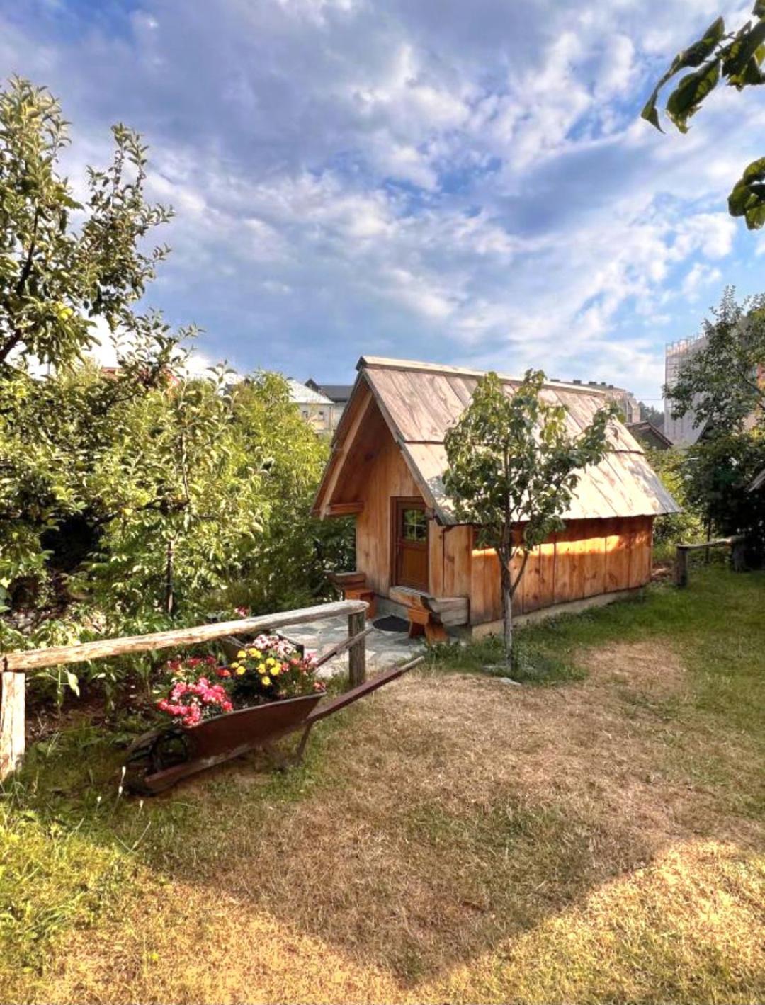 Etno Smjestaj Bjelasica Kolasin Luaran gambar